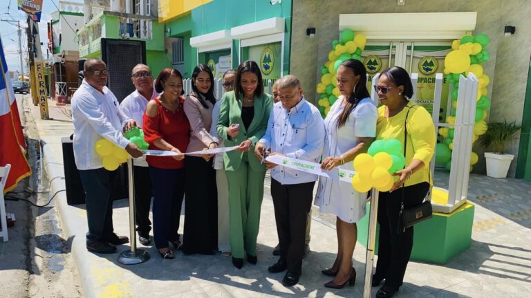 COOPACRENE inaugura local en Vicente Noble, Barahona
