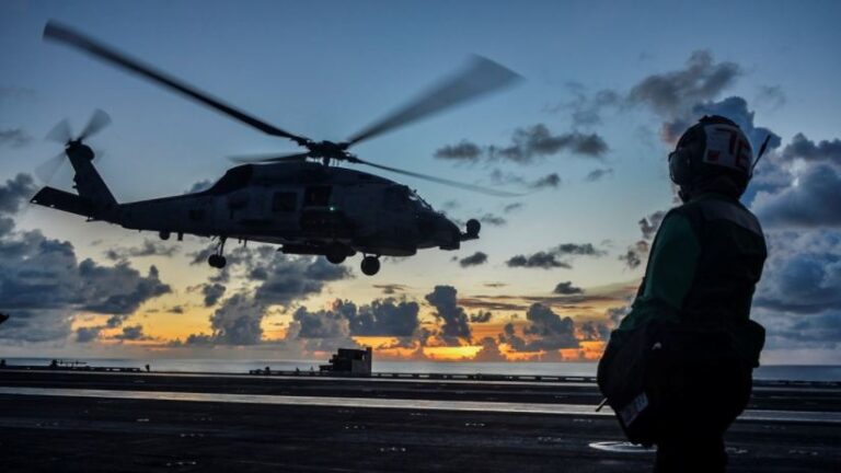 China arremete contra EEUU por su presencia militar en Filipinas