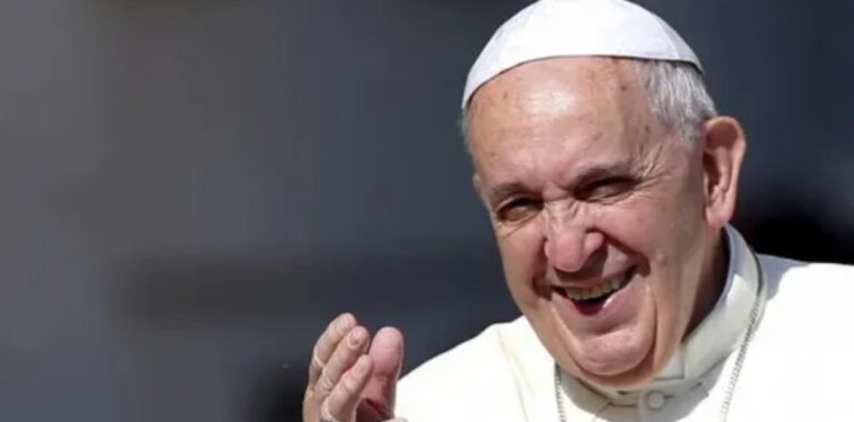 El papa Francisco saldrá del hospital este sábado, según el Vaticano