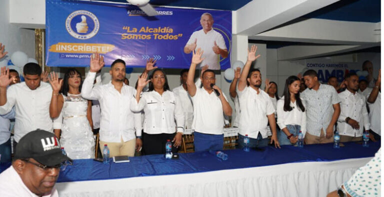 Mérido Torres juramenta maquinaria electoral del PRM en SDE
