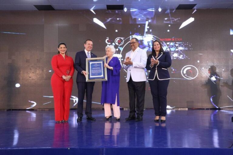 Reconocen Ministerio Industria por ética, transparencia y lucha corrupción 