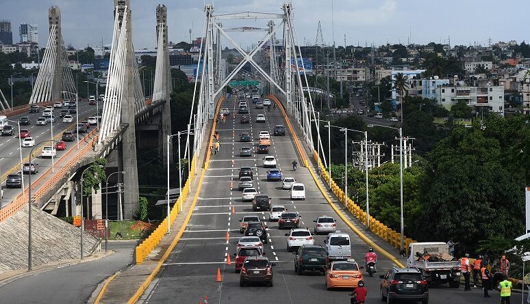Puente Duarte con fallas nuevas juntas