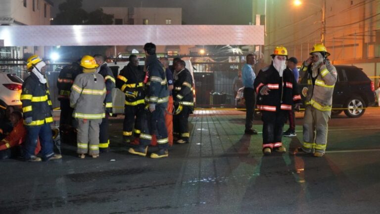 Incendio en Air Max se encuentra controlado en un 40%, dice jefe de Bomberos DN