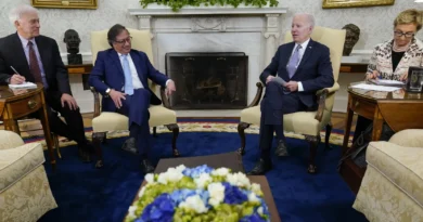 Petro pide a Biden eliminar las sanciones a Venezuela
