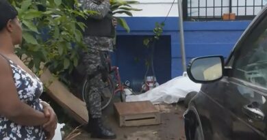 Un muerto y varios heridos tras impactar vehículo en centro de rehabilitación de Herrera