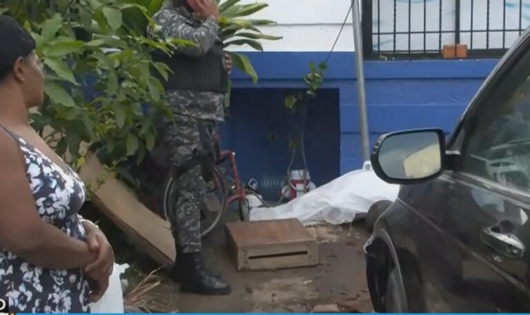 Un muerto y varios heridos tras impactar vehículo en centro de rehabilitación de Herrera