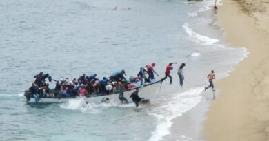 Repatrian a 33 dominicanos y 7 haitianos interceptados en Puerto Rico