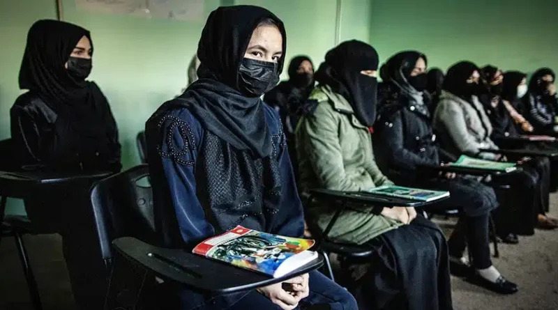 Irán no ofrecerá servicios educativos a las estudiantes que no usen velo