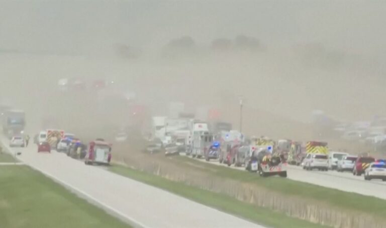 Al menos seis muertos por una tormenta de arena de EEUU