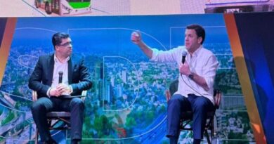 Dío Astacio y Hugo Beras realizan conversatorio Sobre Movilidad Urbana en SDE