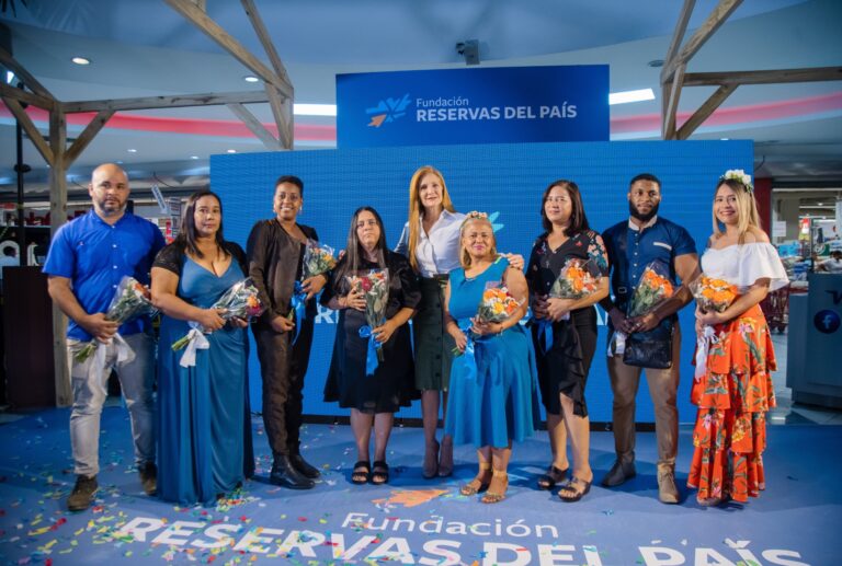 Fundación Reservas del País realiza Feria de Afiliación a Cooperativas con desfile de modas y charlas educativas en la zona norte.