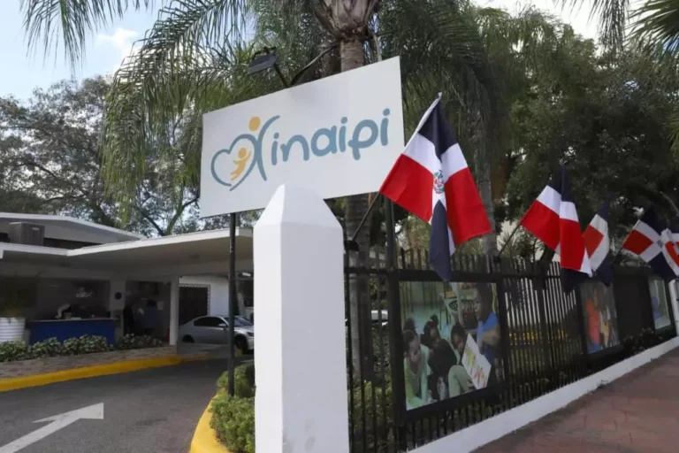 Empleado de INAIPI se roba 200 tablets de la institución
