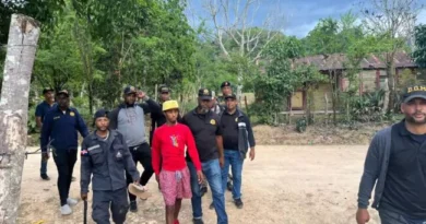 Migración deporta a nacionales haitianos detenidos en el Parque Los Haitises 