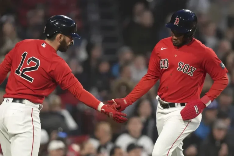 Pablo Reyes remolca 4 vueltas en paliza de Boston sobre Marineros