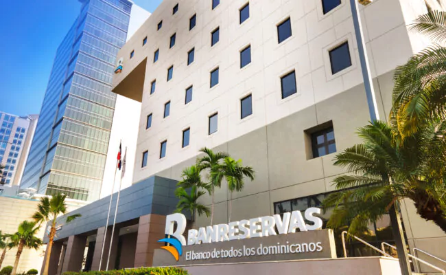 Pereyra dice galardones Global Finance a Banreservas como Mejor Banco del Caribe y de RD 2023 “reflejan el éxito de los resultados alcanzados”