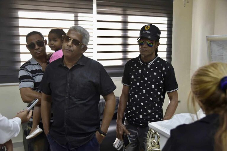 Familia de oficial de la Policía muerto a manos de su compañero ofrece versión de los hechos