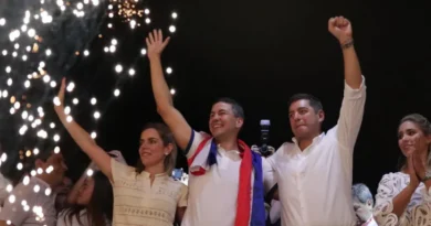 Santiago Peña, proclamado presidente electo de Paraguay