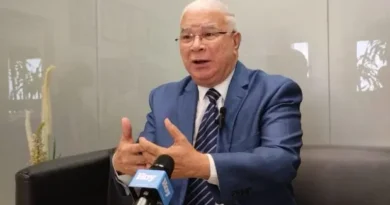 Tomás Hernández defiende posición de la Junta sobre reservas de candidaturas