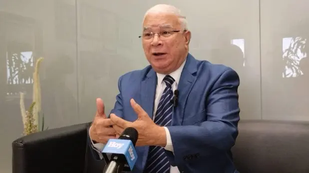 Tomás Hernández defiende posición de la Junta sobre reservas de candidaturas