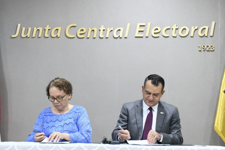 JCE y MP firman acuerdo de cooperación para establecer el voto penitenciario en elecciones de 2024