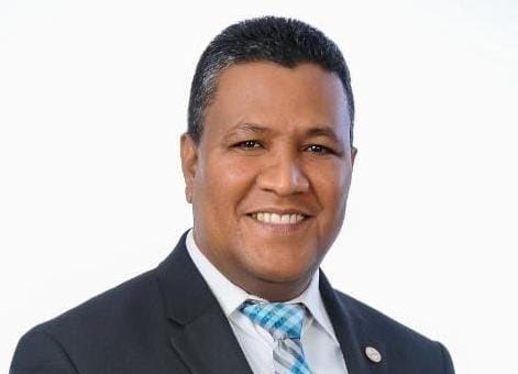Aspirante saluda decisión PRM sobre pleno de abogados