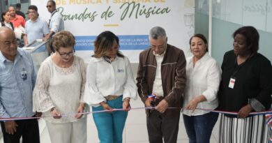 Ayuntamiento de SDE y Fundación AES inauguran escuela de música en la Parada de la Cultura