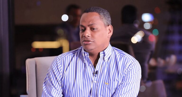 Otro mas: El diputado Bolívar Valera abandona las filas del PLD