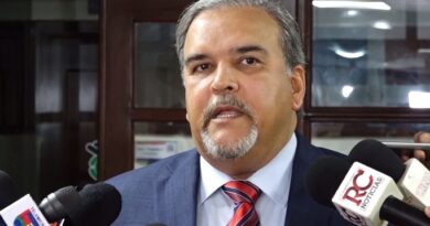 Diputado Elías Wessin Chávez arremete contra Danilo Medina; dice su carnaval ya pasó