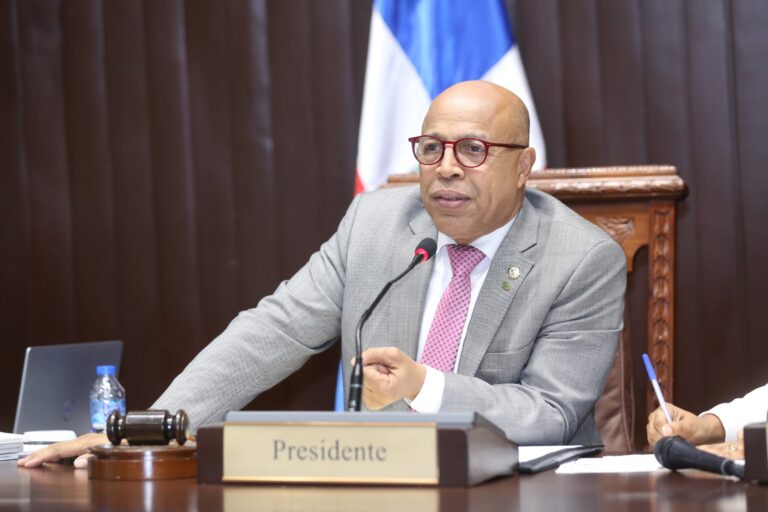 Diputados aprueban en primera lectura proyecto que modifica la Ley 139-97 sobre días feriados