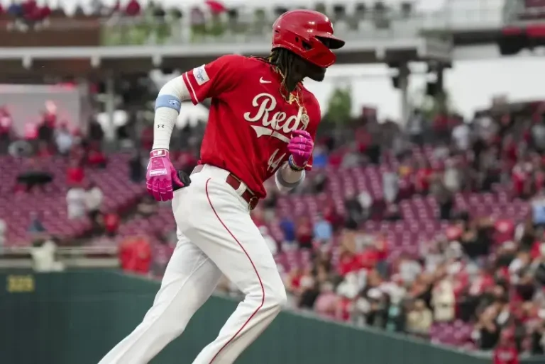 Elly De la Cruz pega jonrón, doble y hit en triunfo de Rojos