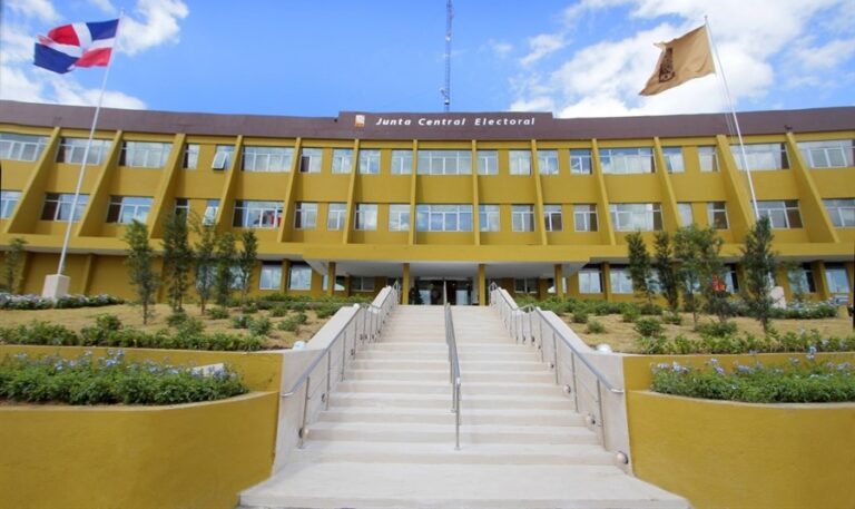 JCE y partidos llegan acuerdos en torno a reservas, alianzas y plazos