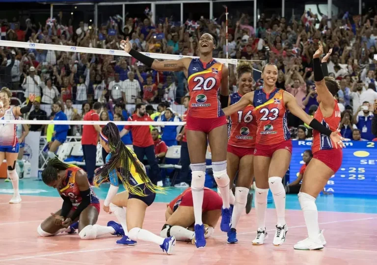 ¡Por extender hazaña! Las reinas van por sexto oro al hilo