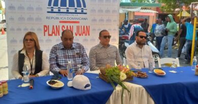 Plan San Juan entrega más de 4 millones de pesos a pequeños comerciantes de San Juan