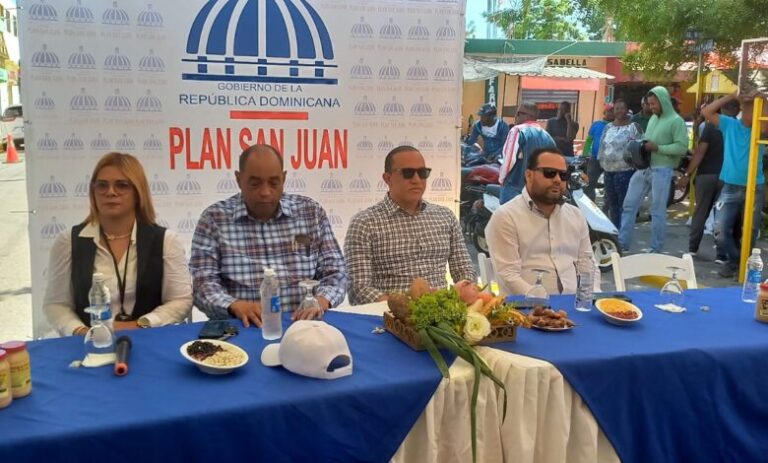 Plan San Juan entrega más de 4 millones de pesos a pequeños comerciantes de San Juan
