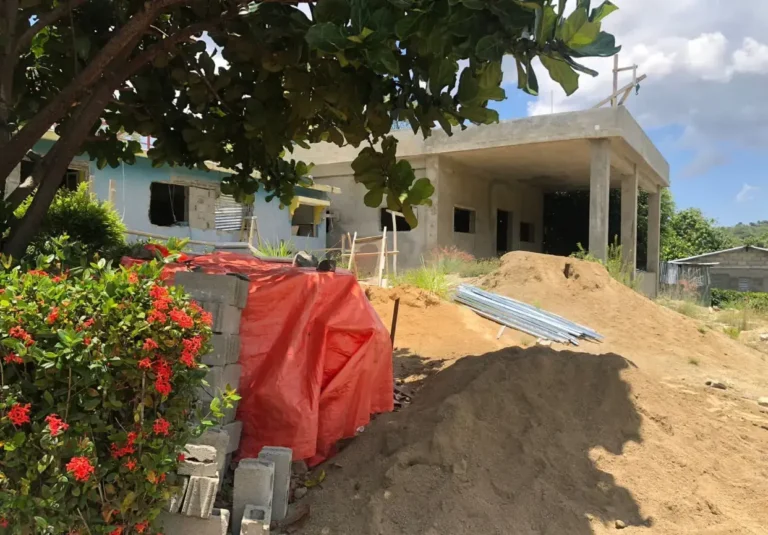 Comunidad urge Salud le termine su hospital