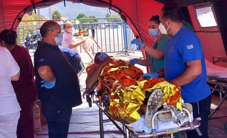 Mueren al menos 59 migrantes en un naufragio mientras Grecia avisa de que subirá el número