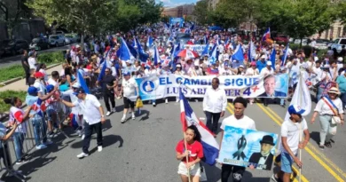 Abrumador apoyo a la reelección de Abinader en Gran Parada Dominicana de El Bronx muestra supremacía electoral del PRM en NY