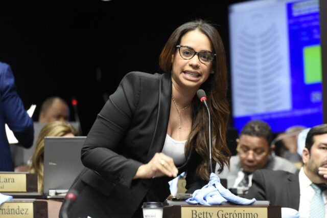 Betty Gerónimo cuestiona uso de presupuesto participativo de Alcaldía en SDN