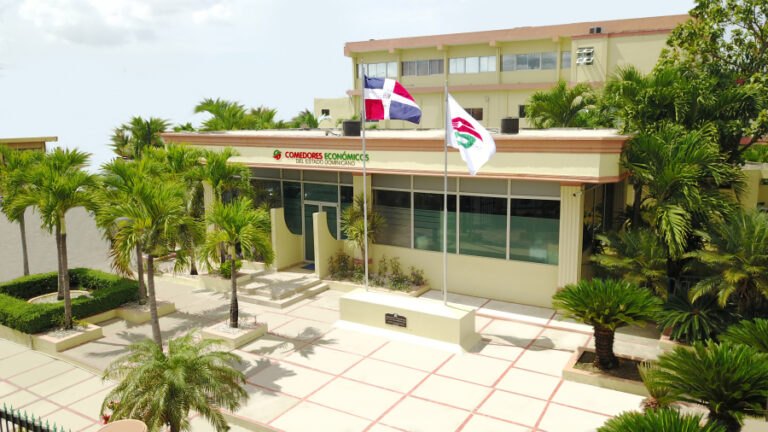 Contraloría detecta irregularidades en Comedores Económicos