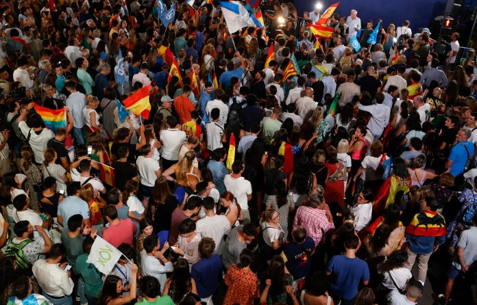 España: La derecha gana elecciones, pero sin lograr mayoría