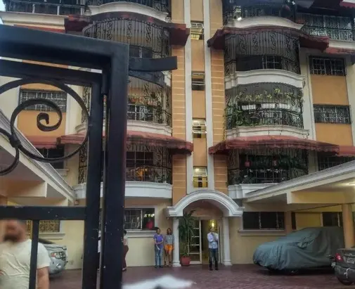 Joven muere tras lanzarse de edificio en el sector Mirador Norte