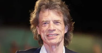 El artista Mick Jagger cumple 80 años sin bajar ritmo de trabajo