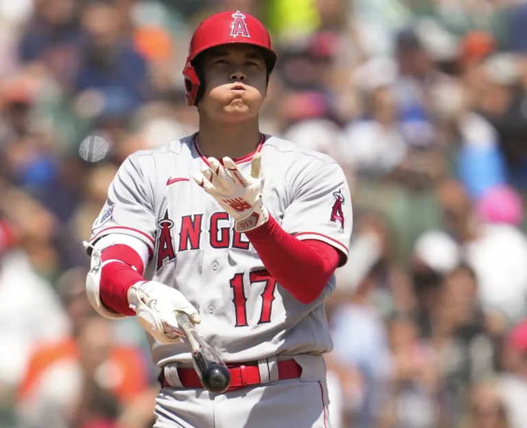 Ohtani logra blanqueada y pega 2 jonrones en triunfos
