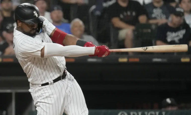Ramírez y Eloy la botan; De La Cruz y Devers, doble y hit