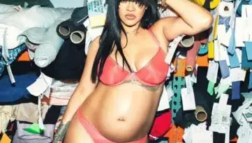 Rihanna sorprende a todos mostrándose con ropa sexy durante embarazo