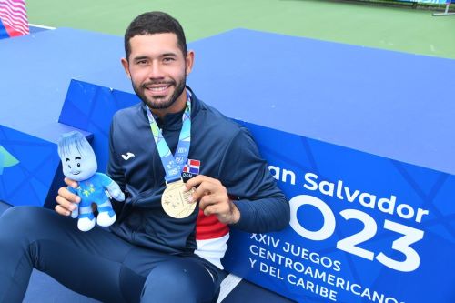 Tenis otorga dos medallas de oro y una de plata en Centrocaribes