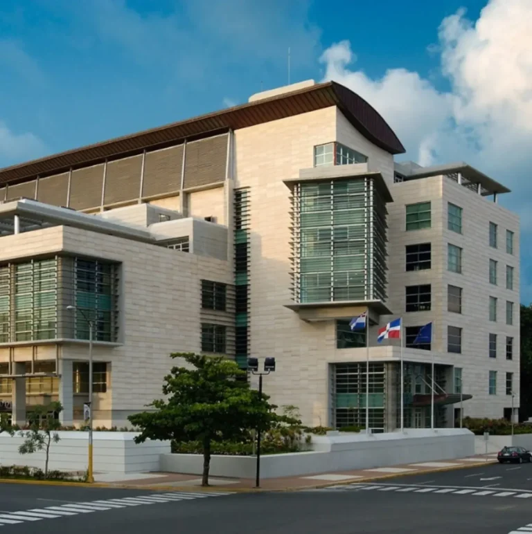 Tribunal Constitucional ordena a PGR pagar más de seis millones de pesos