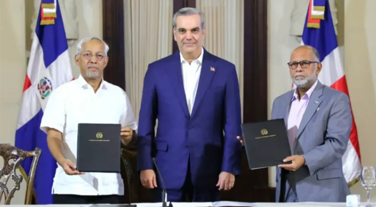 Gobierno y ADP firman un acuerdo por calidad educativa