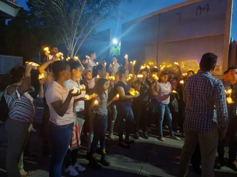 Con cacerolazo, exempleados del Metro vuelven a protestar para exigir derechos