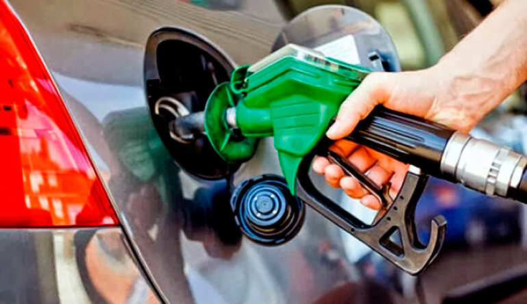 Suben gasolina, gasóleos y avtur al dispararse precios del petróleo
